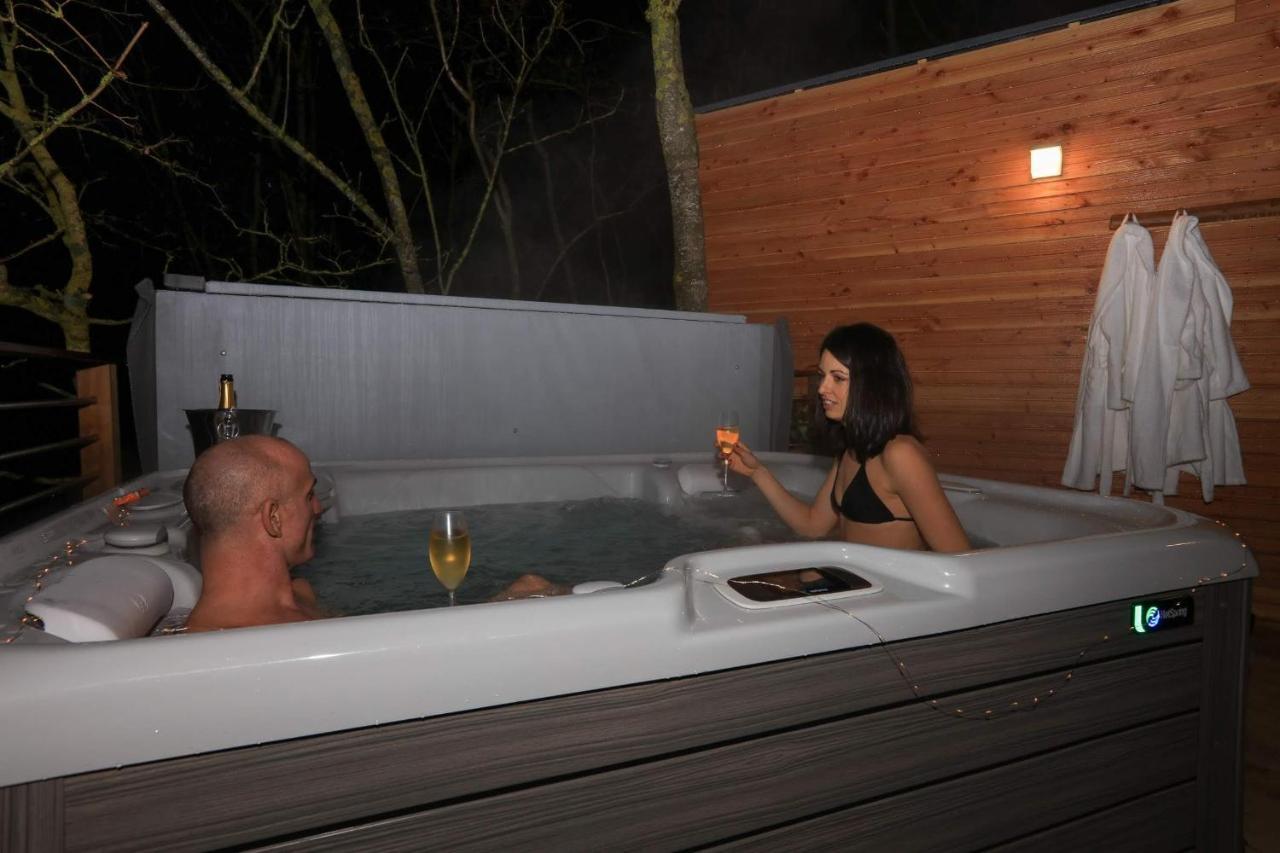 Les Cocons De L'Illon Bed & Breakfast Ville-sur-Illon Eksteriør bilde